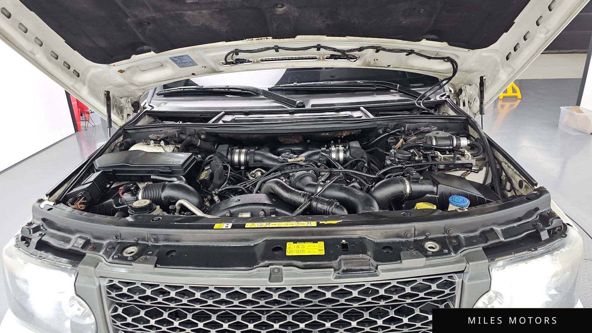 Land Rover Range Rover 2011 — миниатюра 6