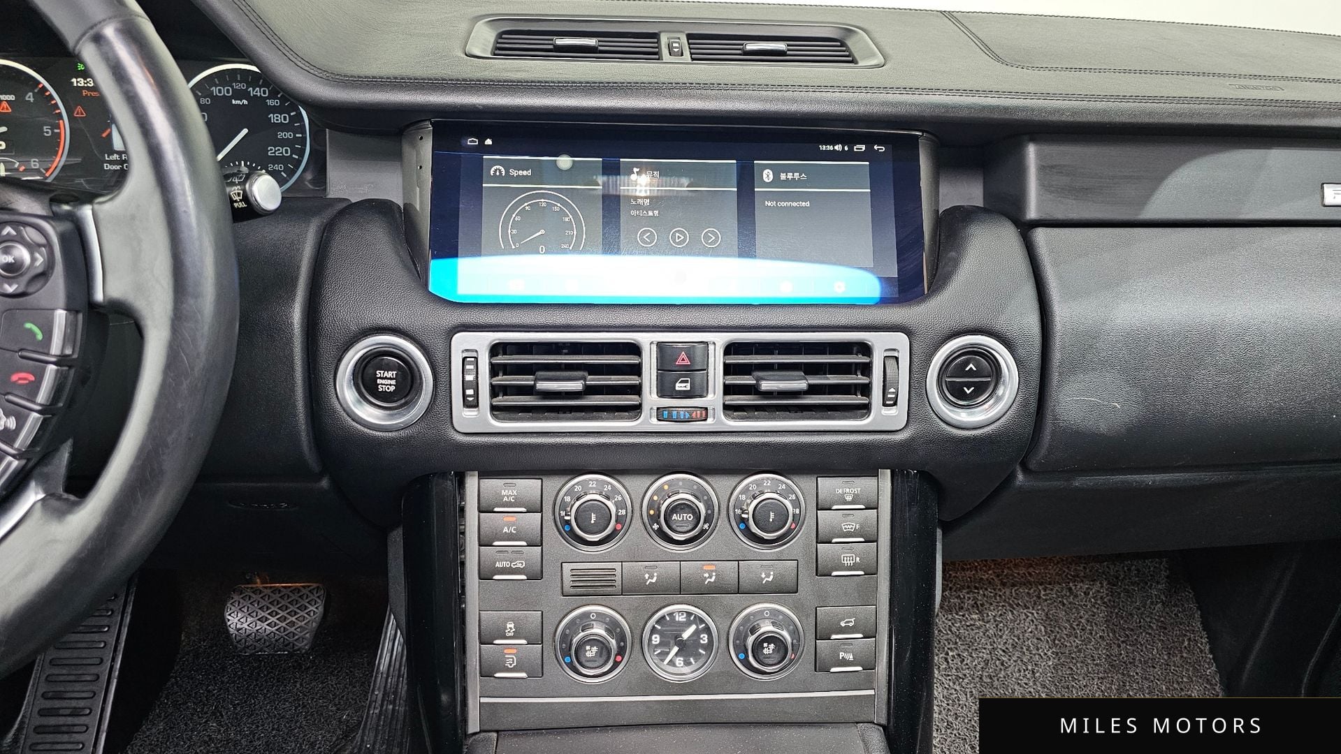 Land Rover Range Rover 2011 — миниатюра 12