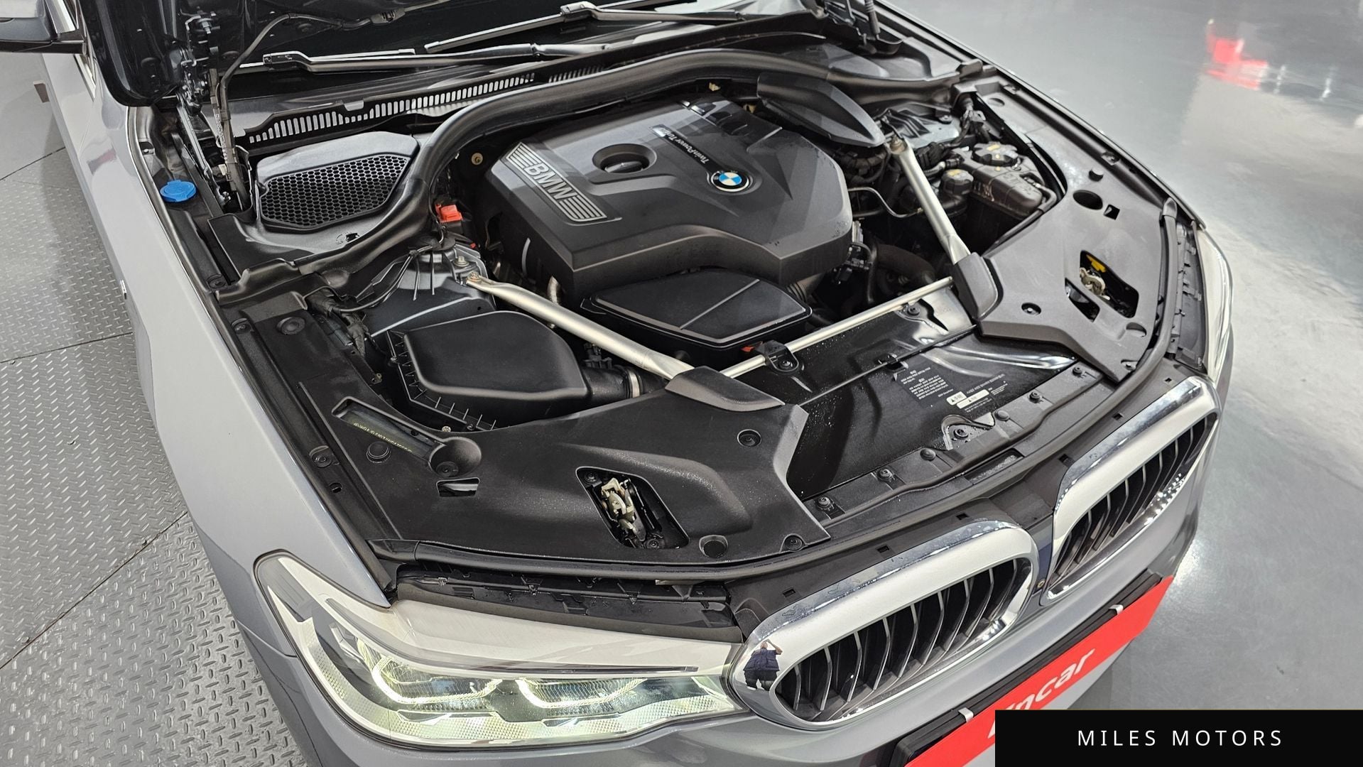 BMW 5 Series (G30) 2018 — миниатюра 6