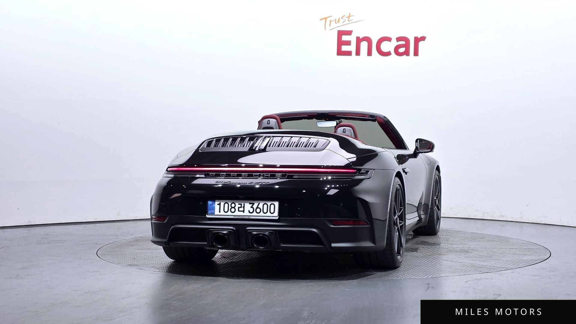 Porsche 911 (992) 2025 — миниатюра 4