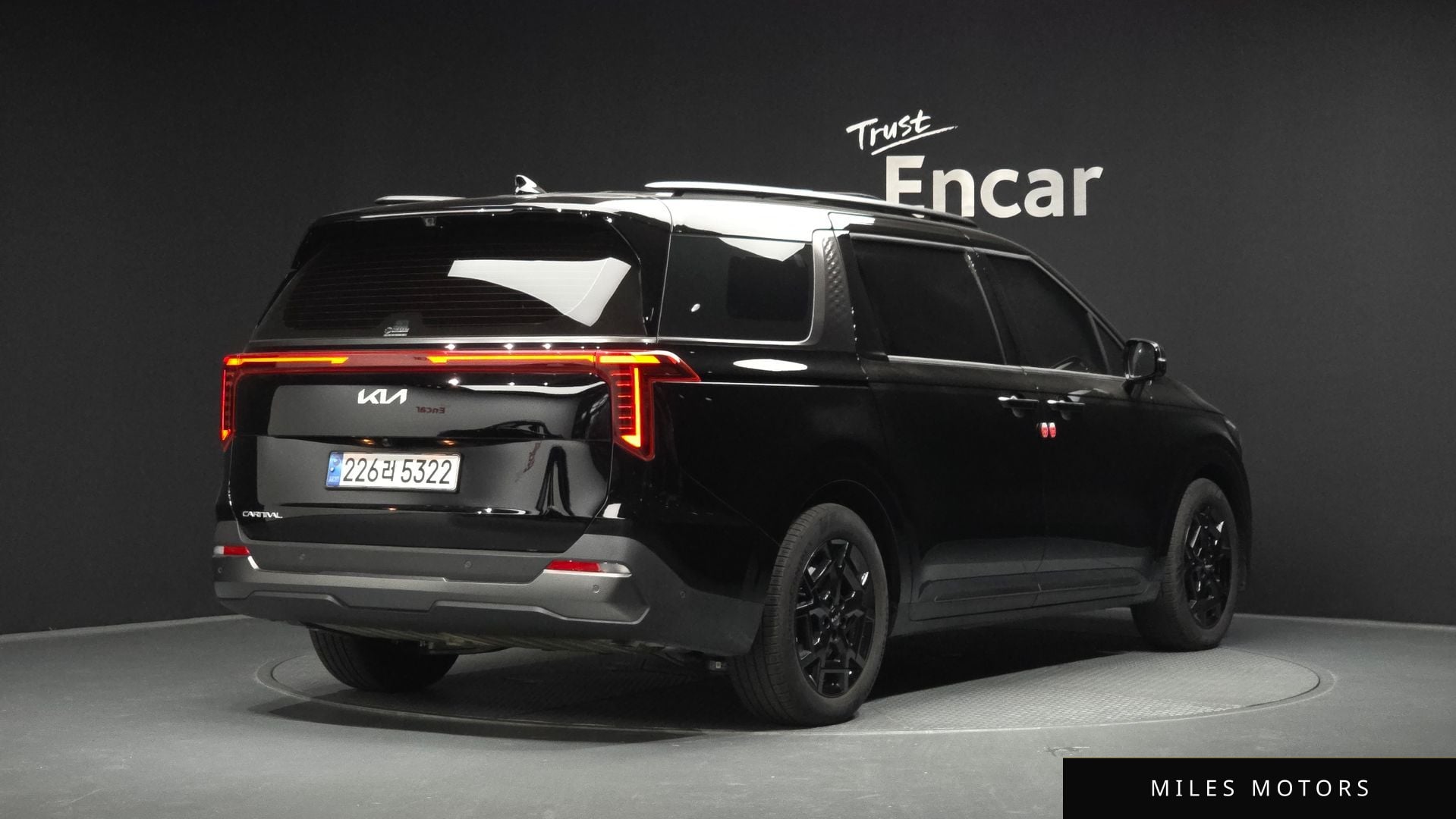Kia Canival 2025 — миниатюра 2