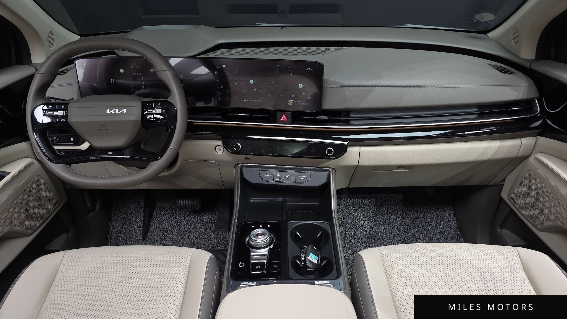 Kia Canival 2025 — миниатюра 7