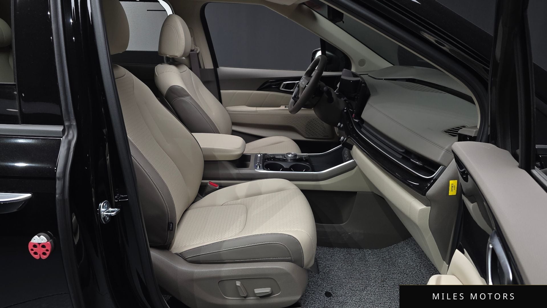 Kia Canival 2025 — миниатюра 12