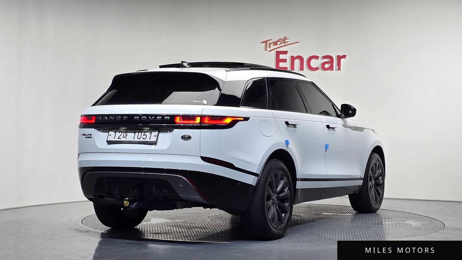 Land Rover Range Rover Velar 2019 — миниатюра 2