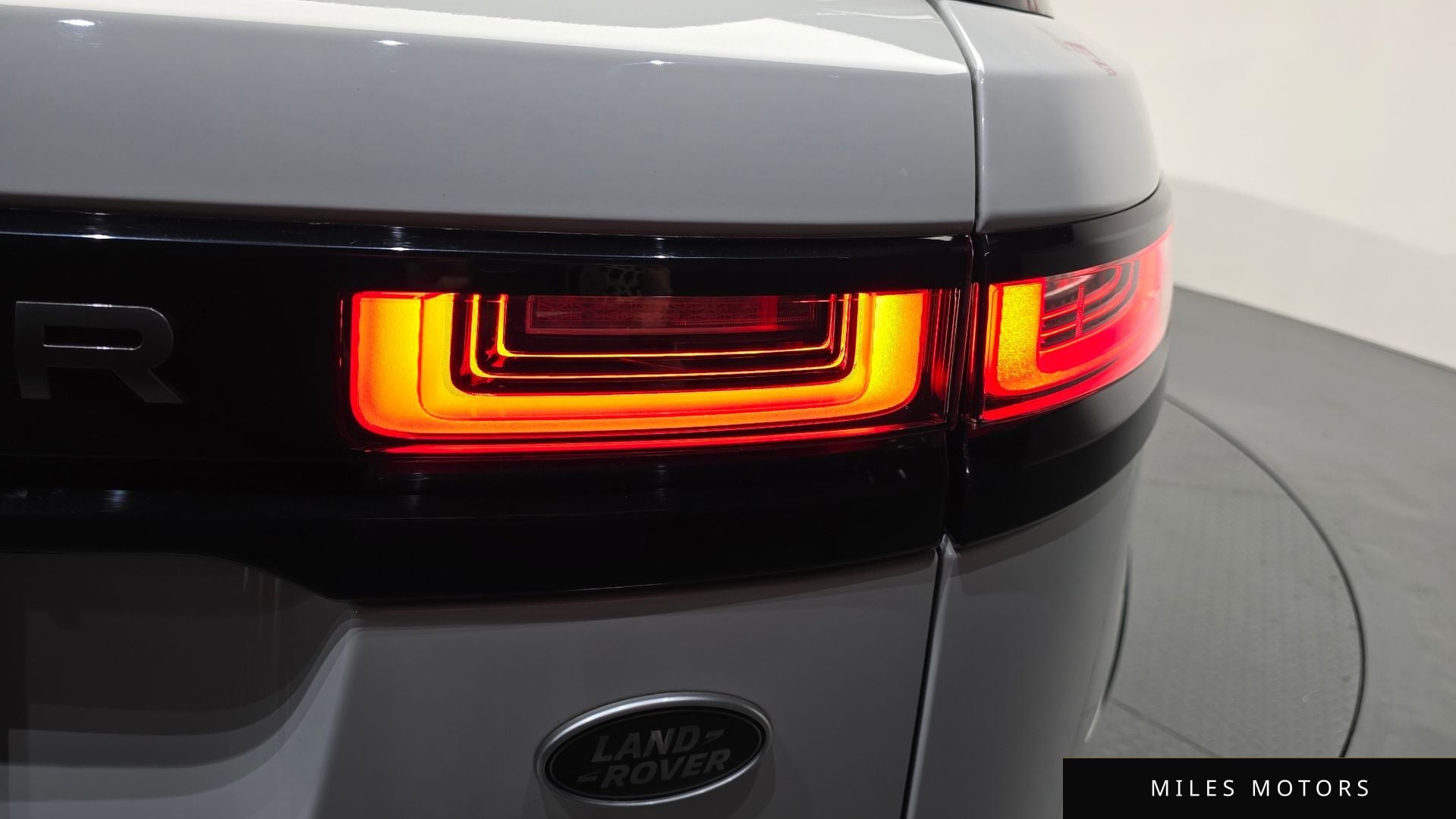 Land Rover Range Rover Velar 2019 — миниатюра 9