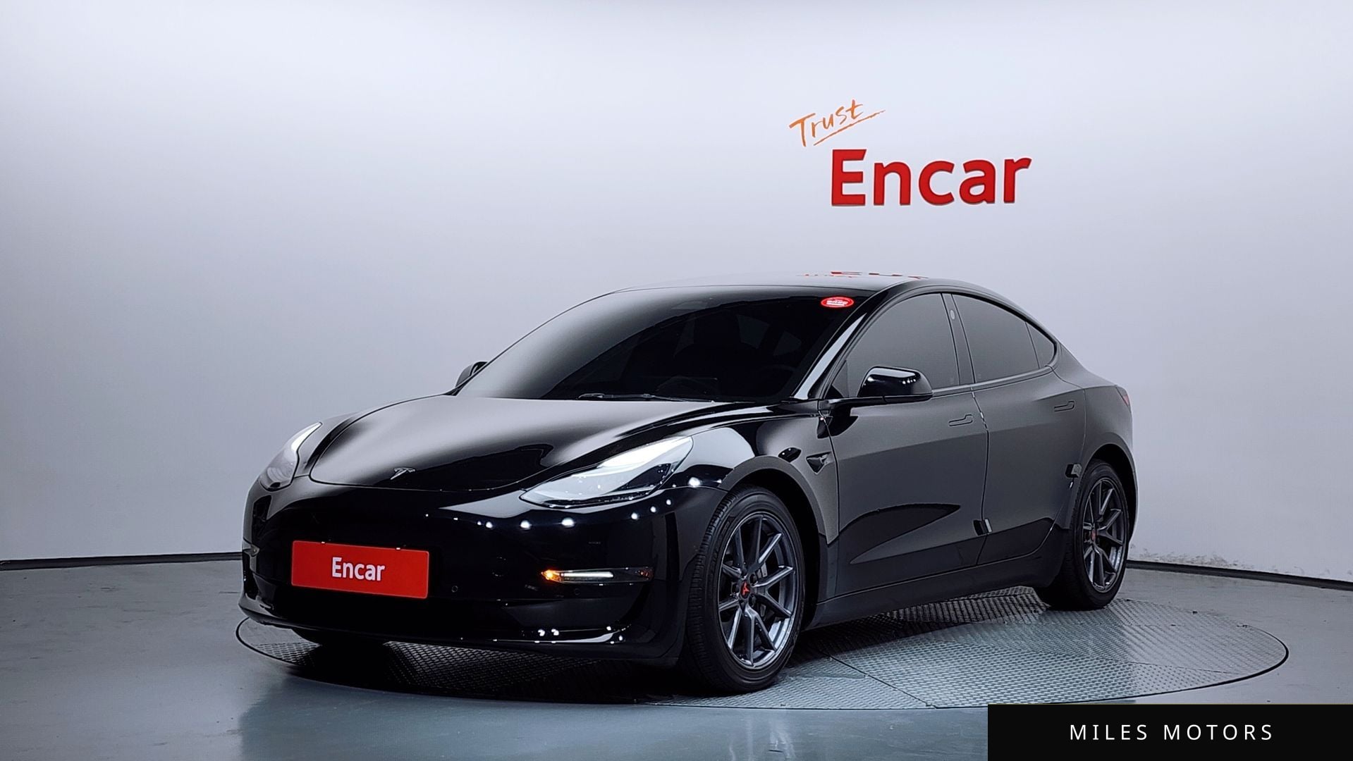 Tesla Model 3 2022 — фото 1 из 12