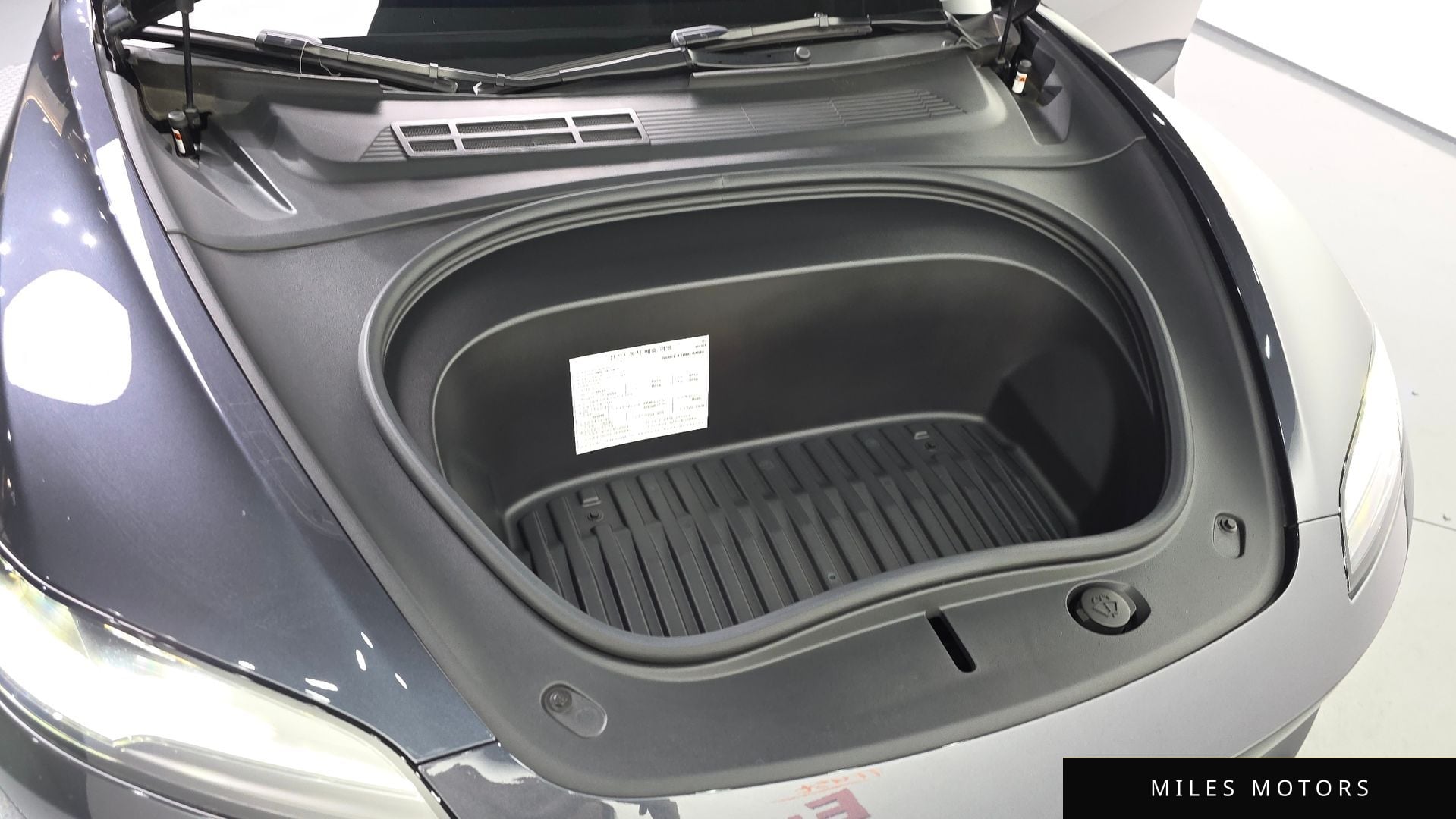 Tesla Model 3 2025 — миниатюра 5