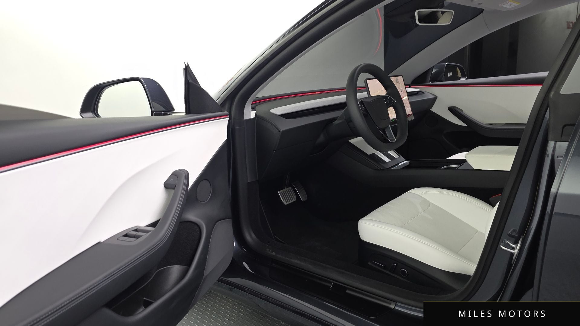 Tesla Model 3 2025 — миниатюра 12