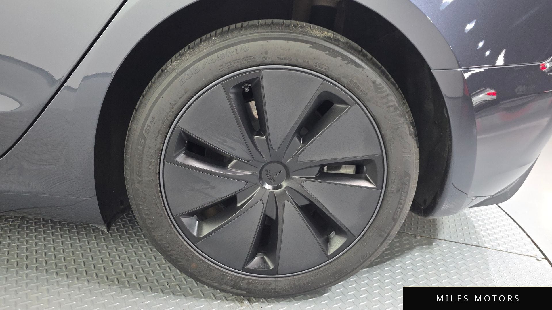 Tesla Model 3 2025 — миниатюра 6