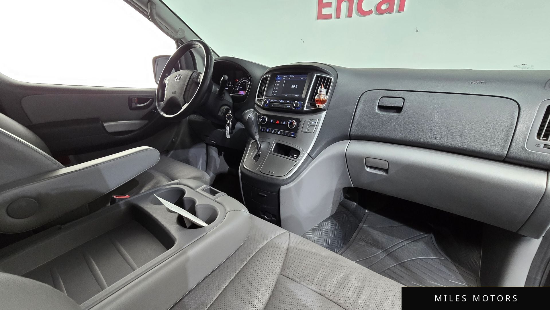 Hyundai Starex 2019 — миниатюра 10
