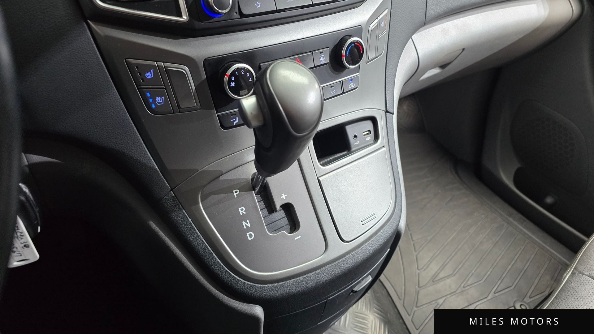 Hyundai Starex 2019 — миниатюра 12