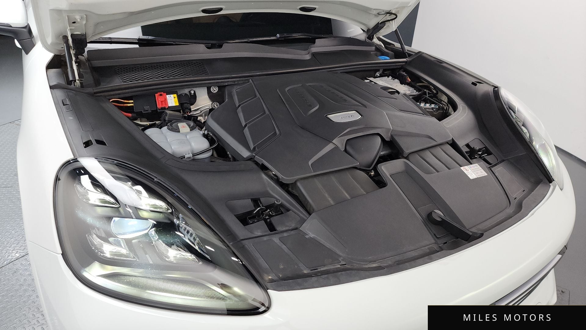 Porsche Cayenne 2020 — миниатюра 5