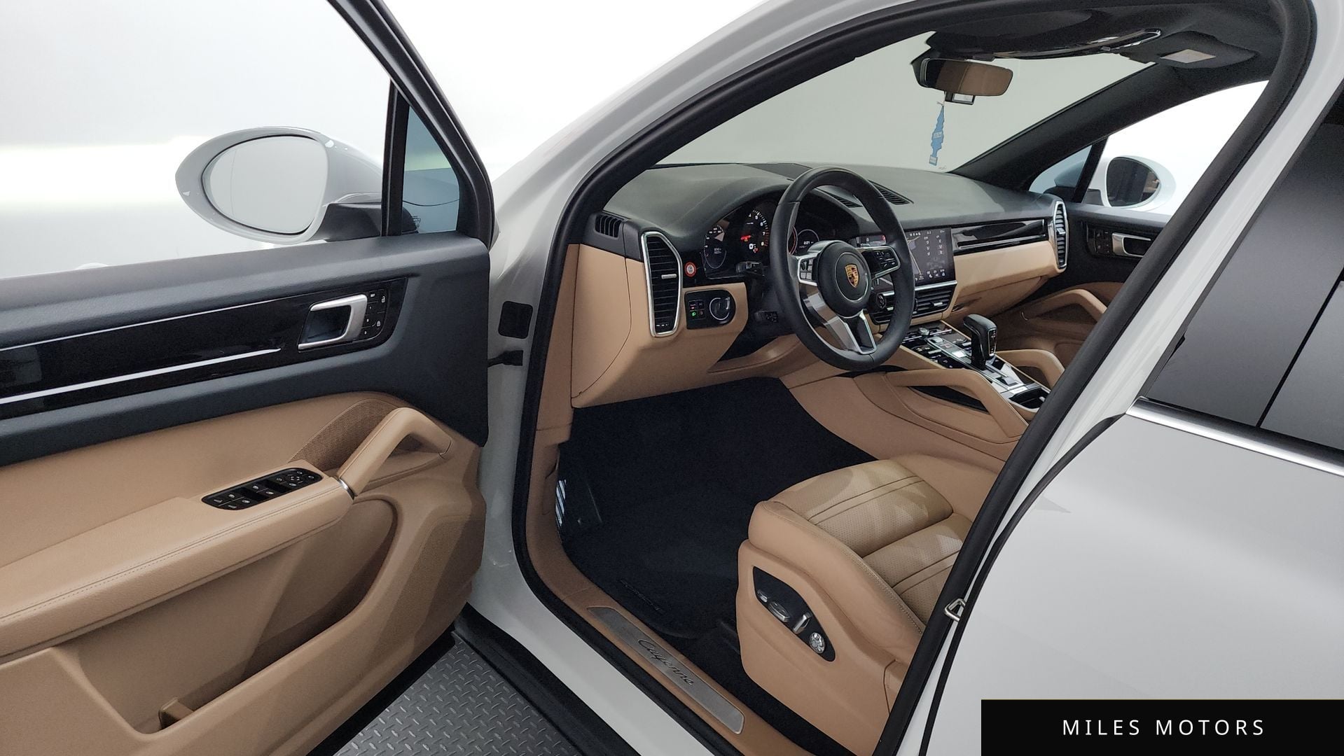 Porsche Cayenne 2020 — миниатюра 12