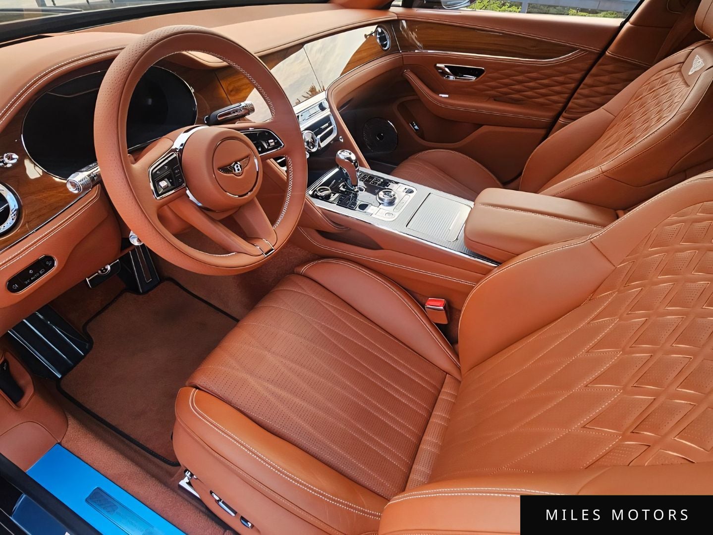 Bentley Flying Spur 2022 — миниатюра 8