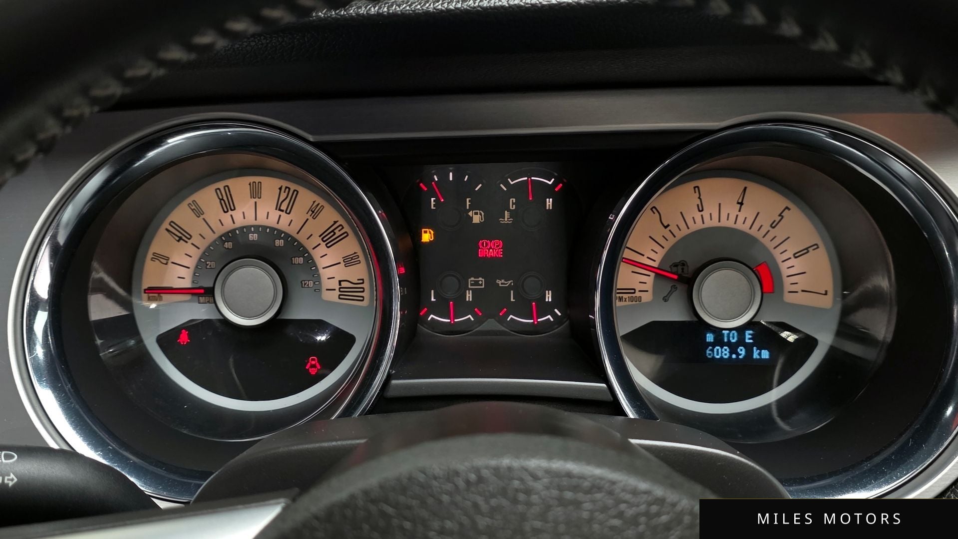 Ford Mustang 2010 — миниатюра 8
