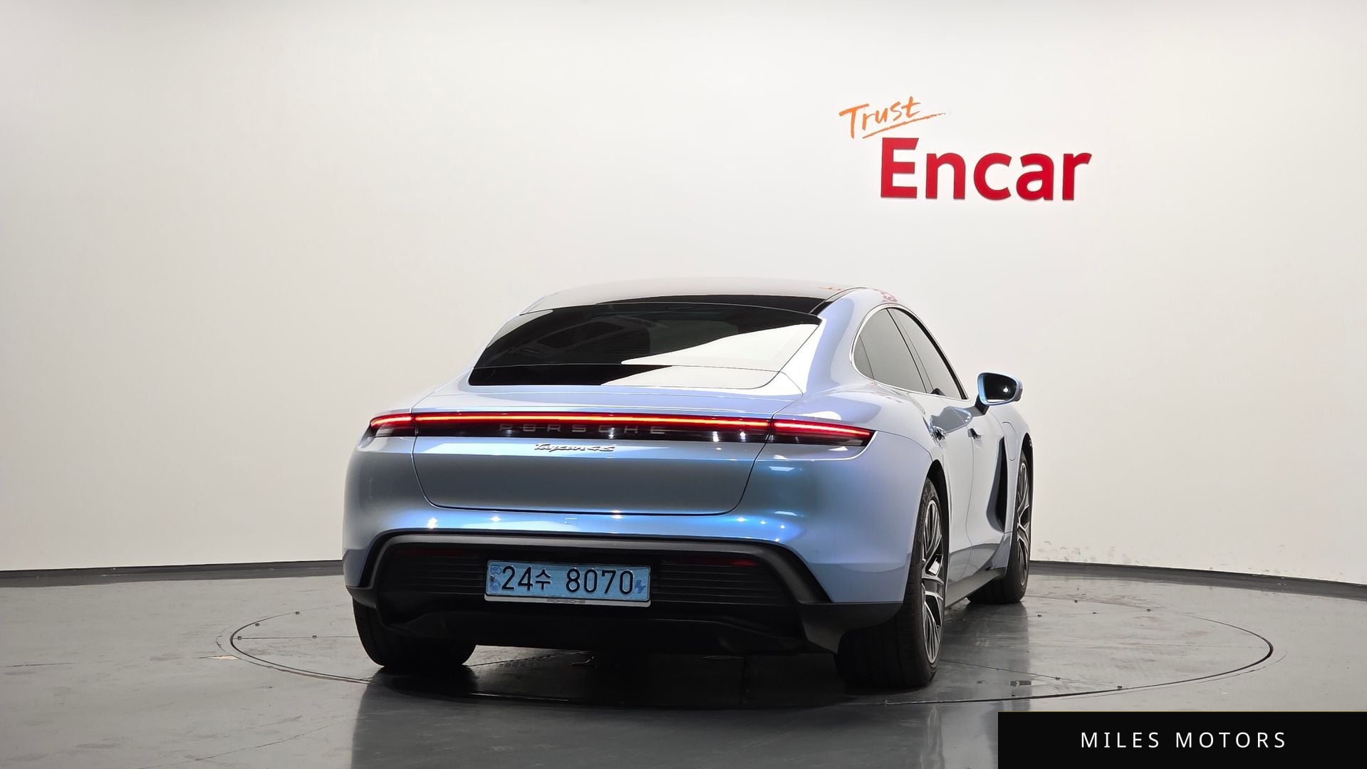 Porsche Taycan 2021 — миниатюра 4