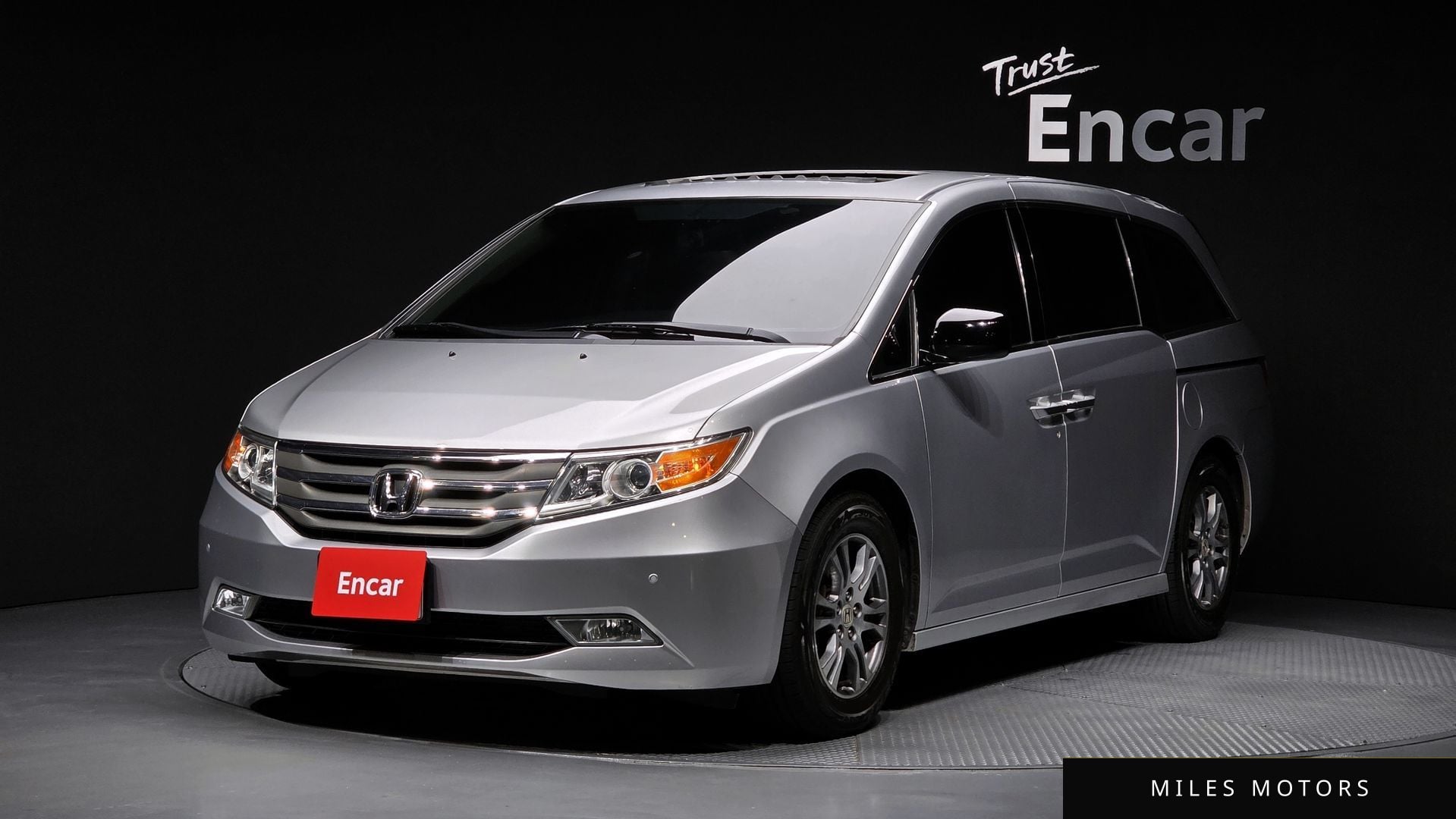 Honda Odyssey 2013 — фото 1 из 12