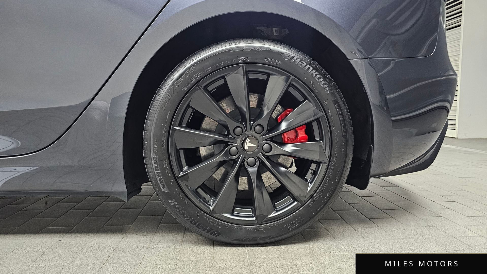 Tesla Model 3 2024 — миниатюра 7