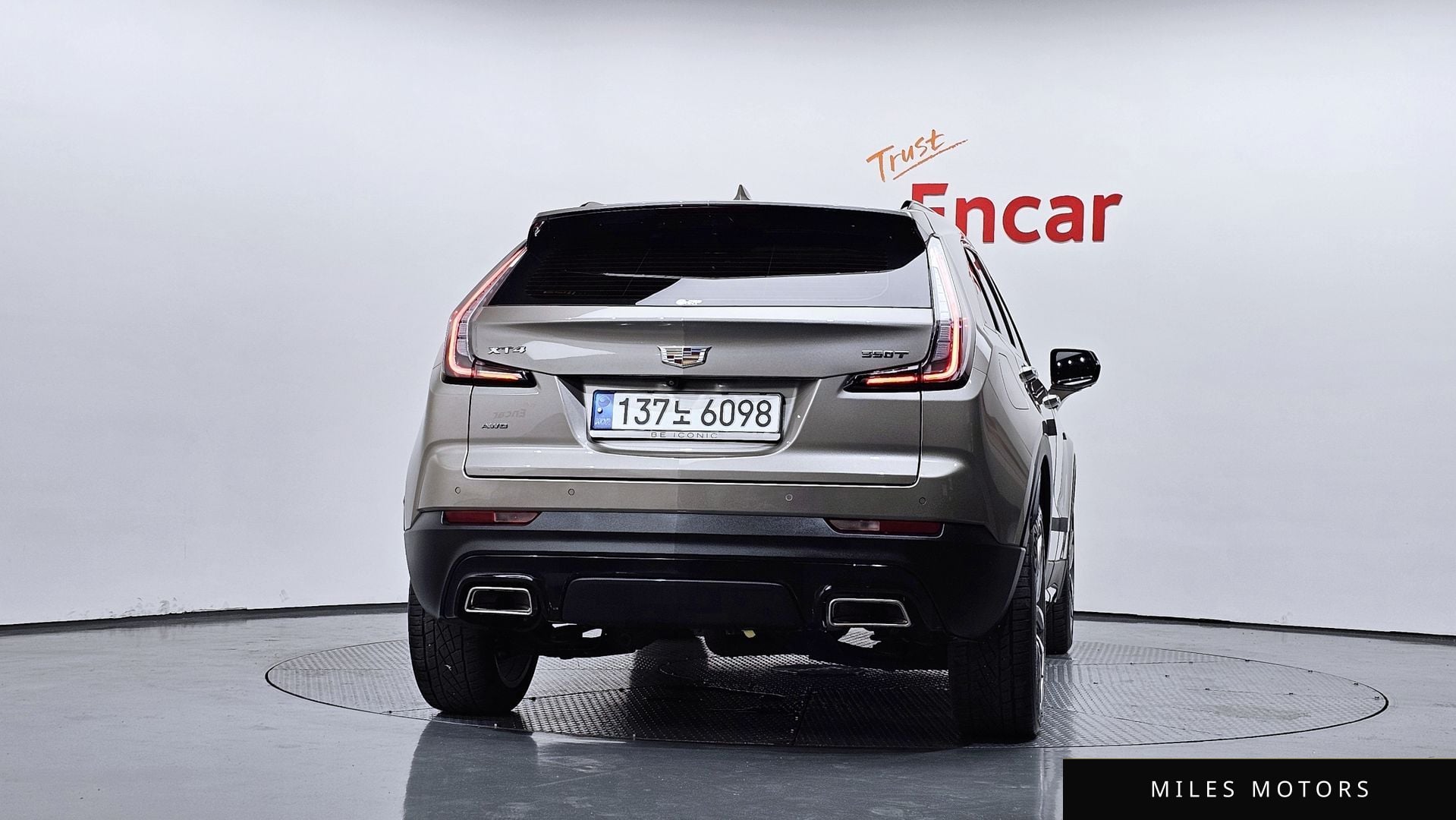 Cadillac XT4 2023 — миниатюра 4