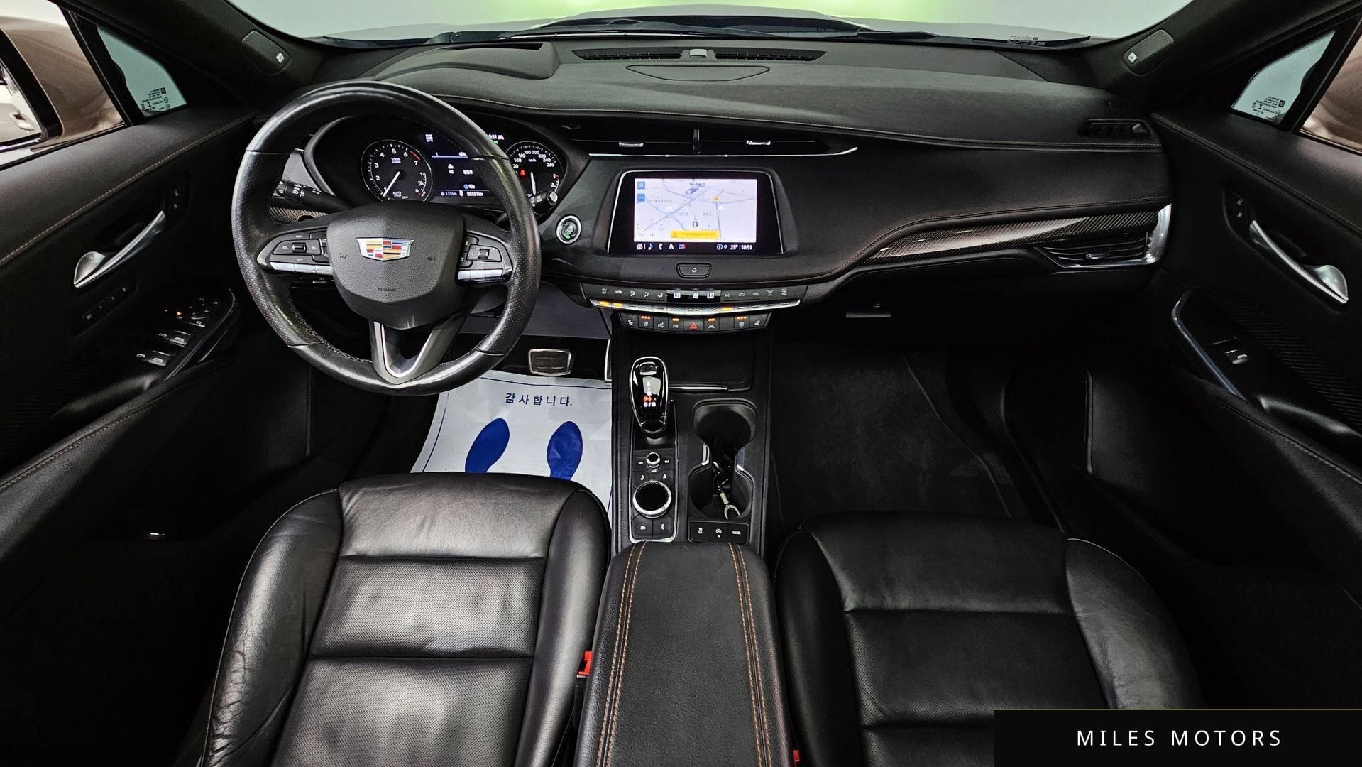 Cadillac XT4 2023 — миниатюра 10