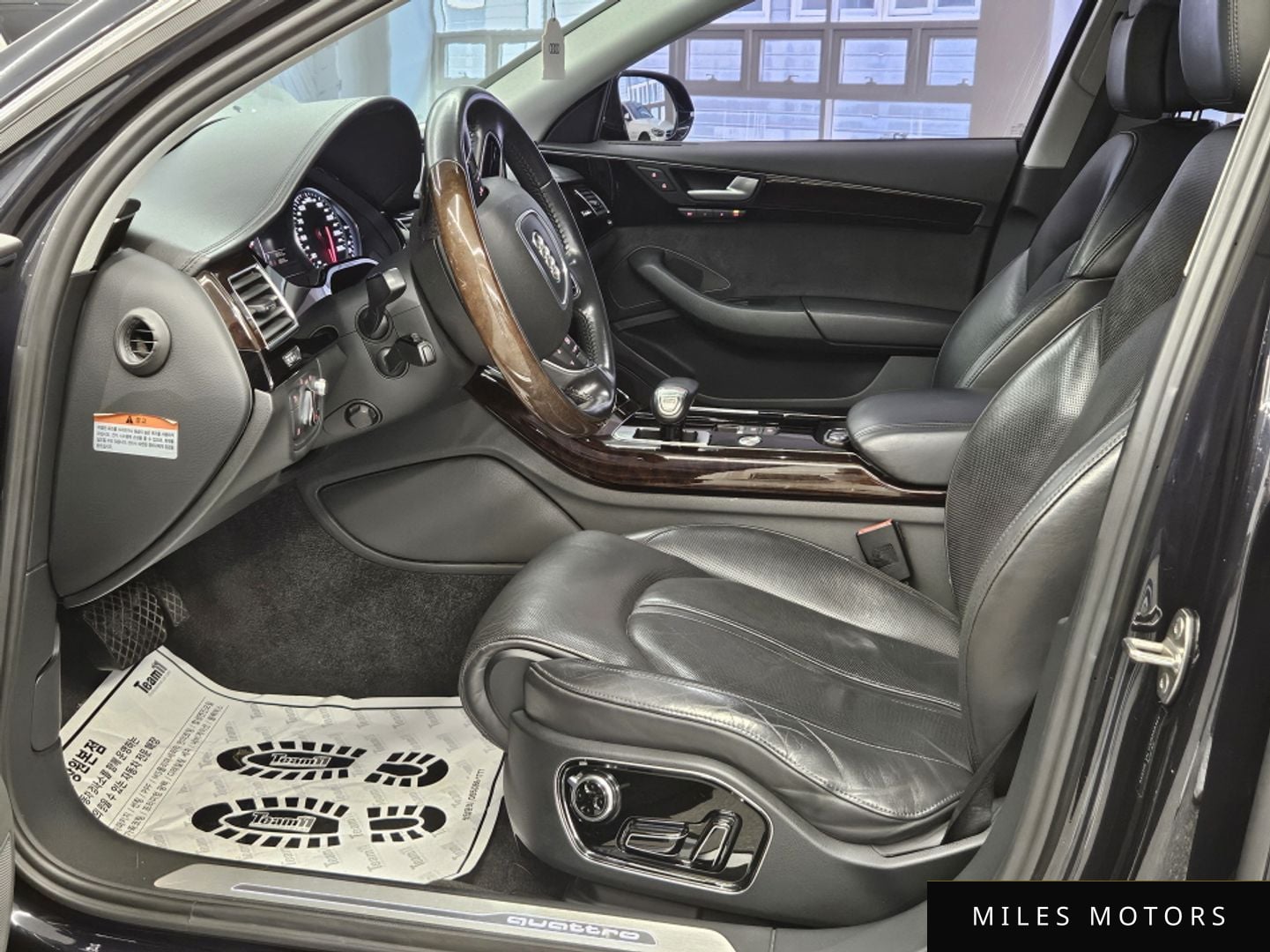 Audi A8 2015 — миниатюра 10