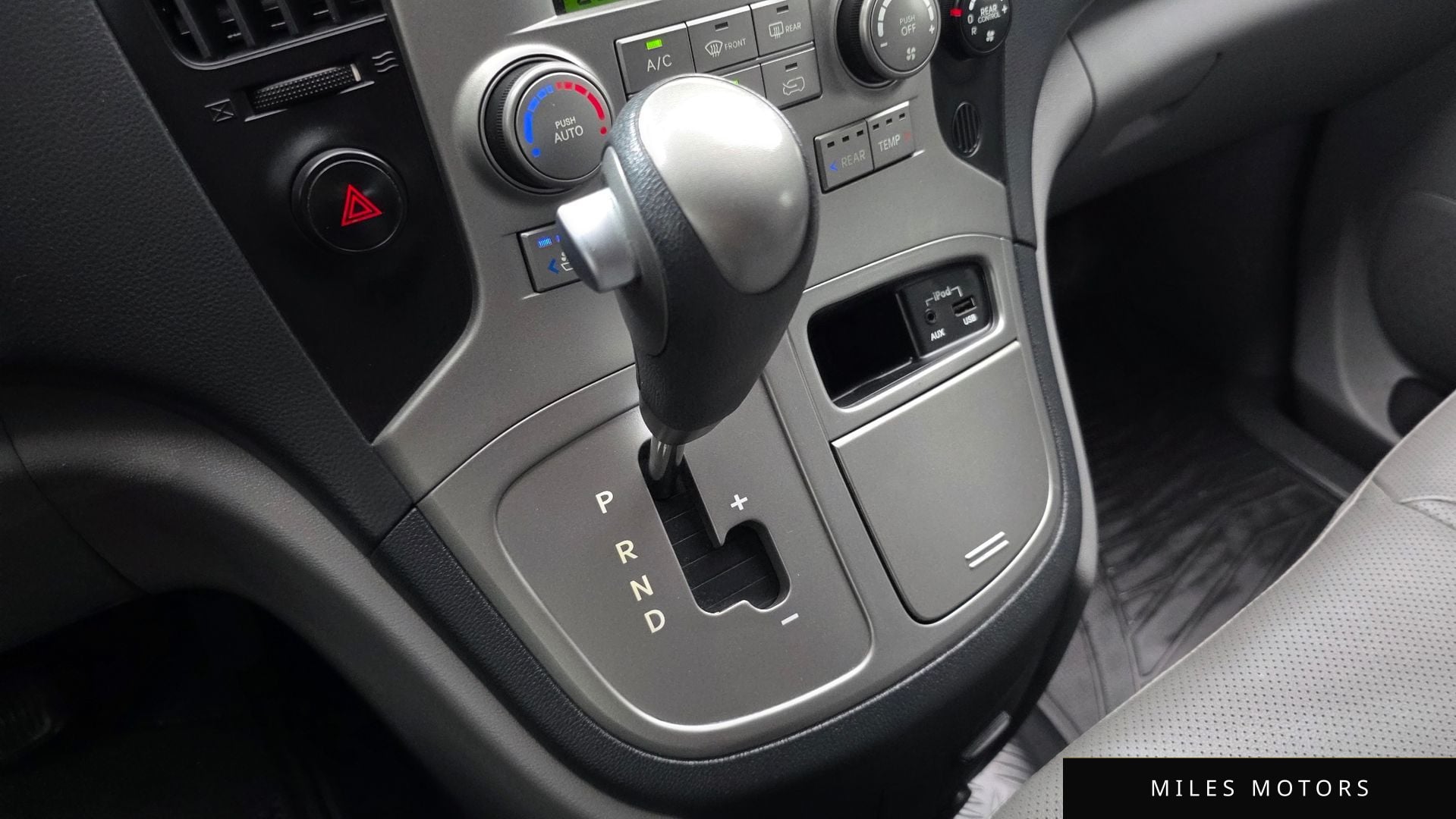 Hyundai Starex 2015 — миниатюра 11