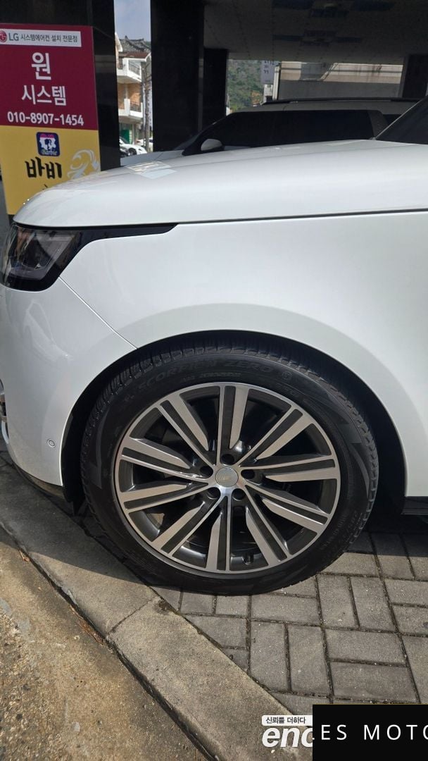 Land Rover Range Rover 2024 — миниатюра 3