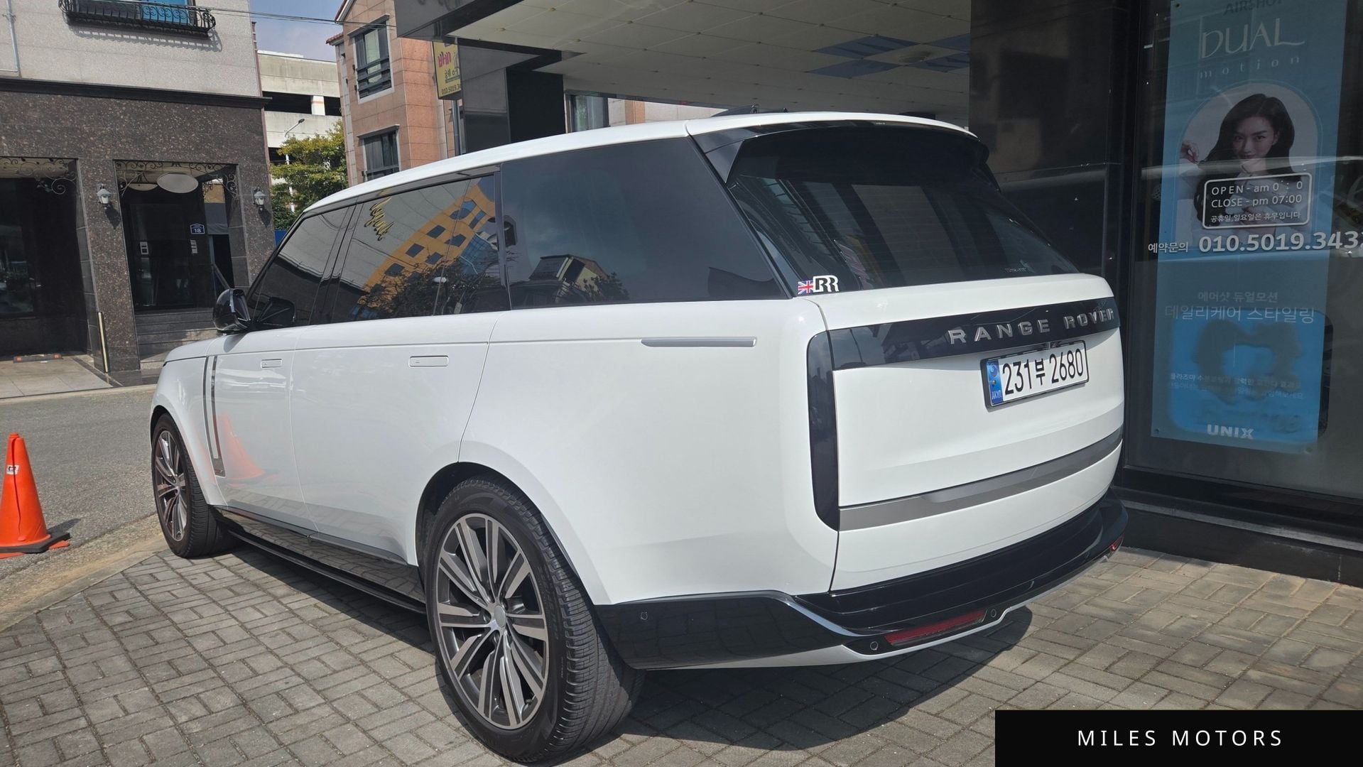Land Rover Range Rover 2024 — миниатюра 7