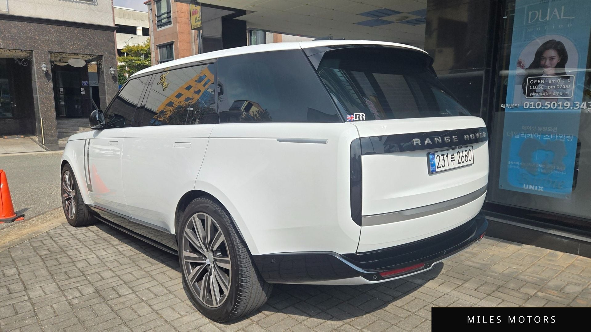 Land Rover Range Rover 2024 — миниатюра 8