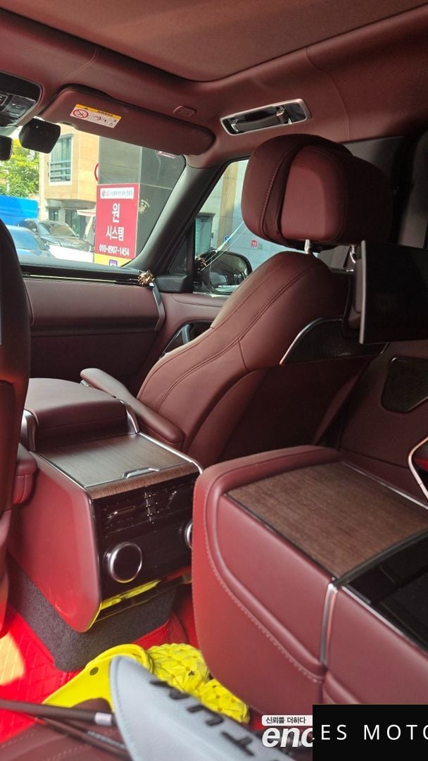 Land Rover Range Rover 2024 — миниатюра 11
