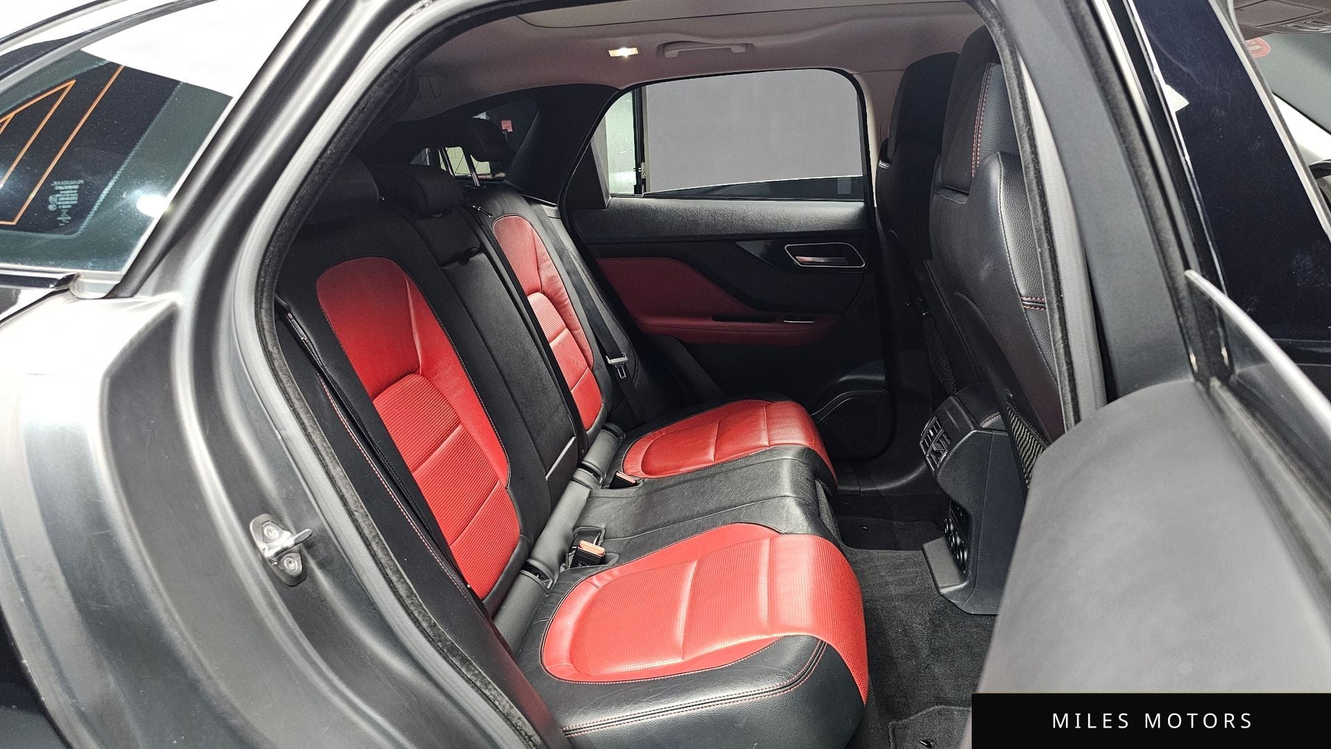 Jaguar F-PACE 2017 — миниатюра 11