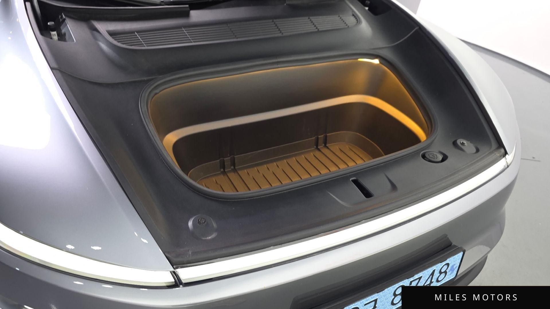 Tesla Model Y 2025 — миниатюра 6