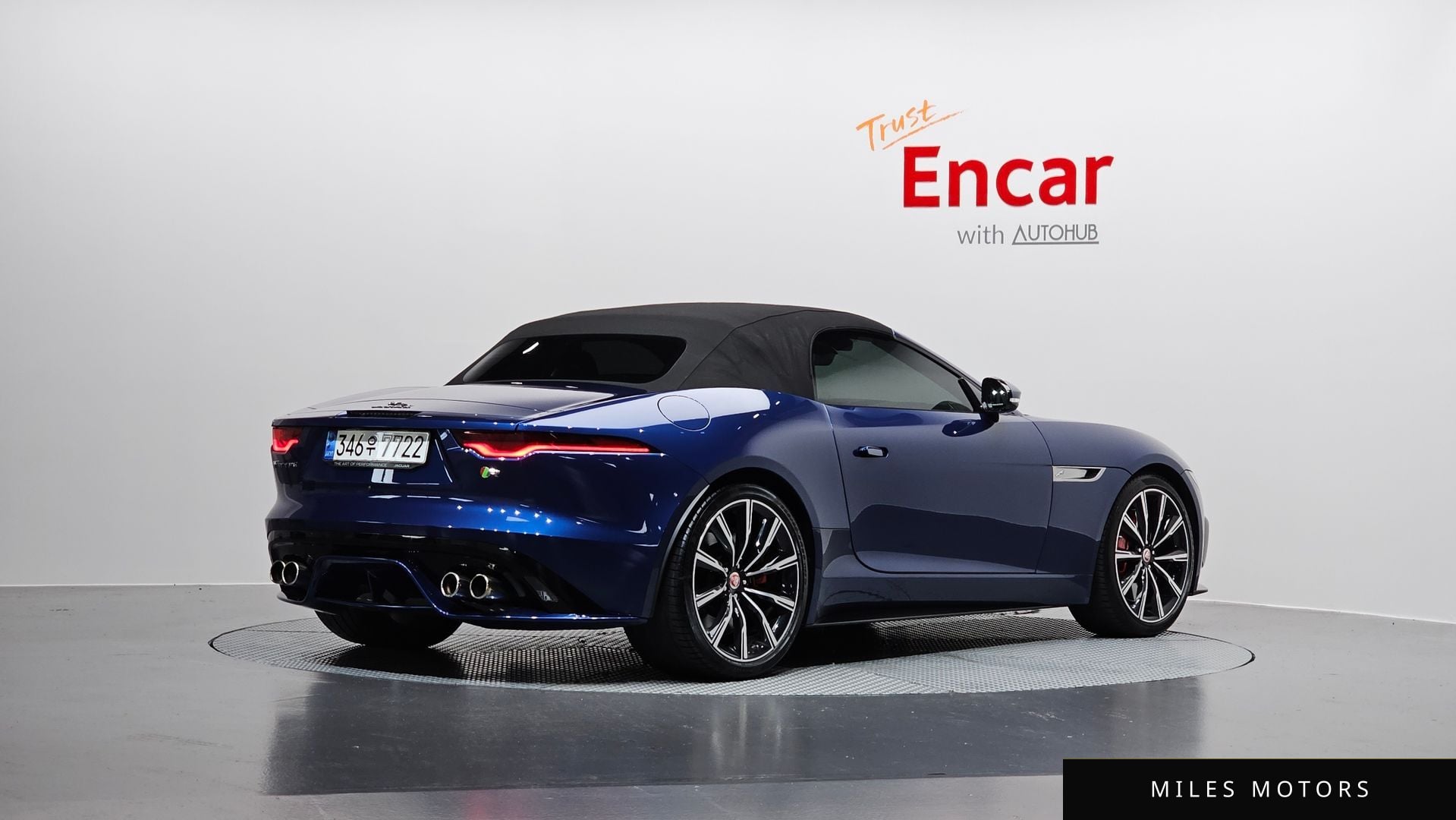 Jaguar F-TYPE 2021 — миниатюра 2