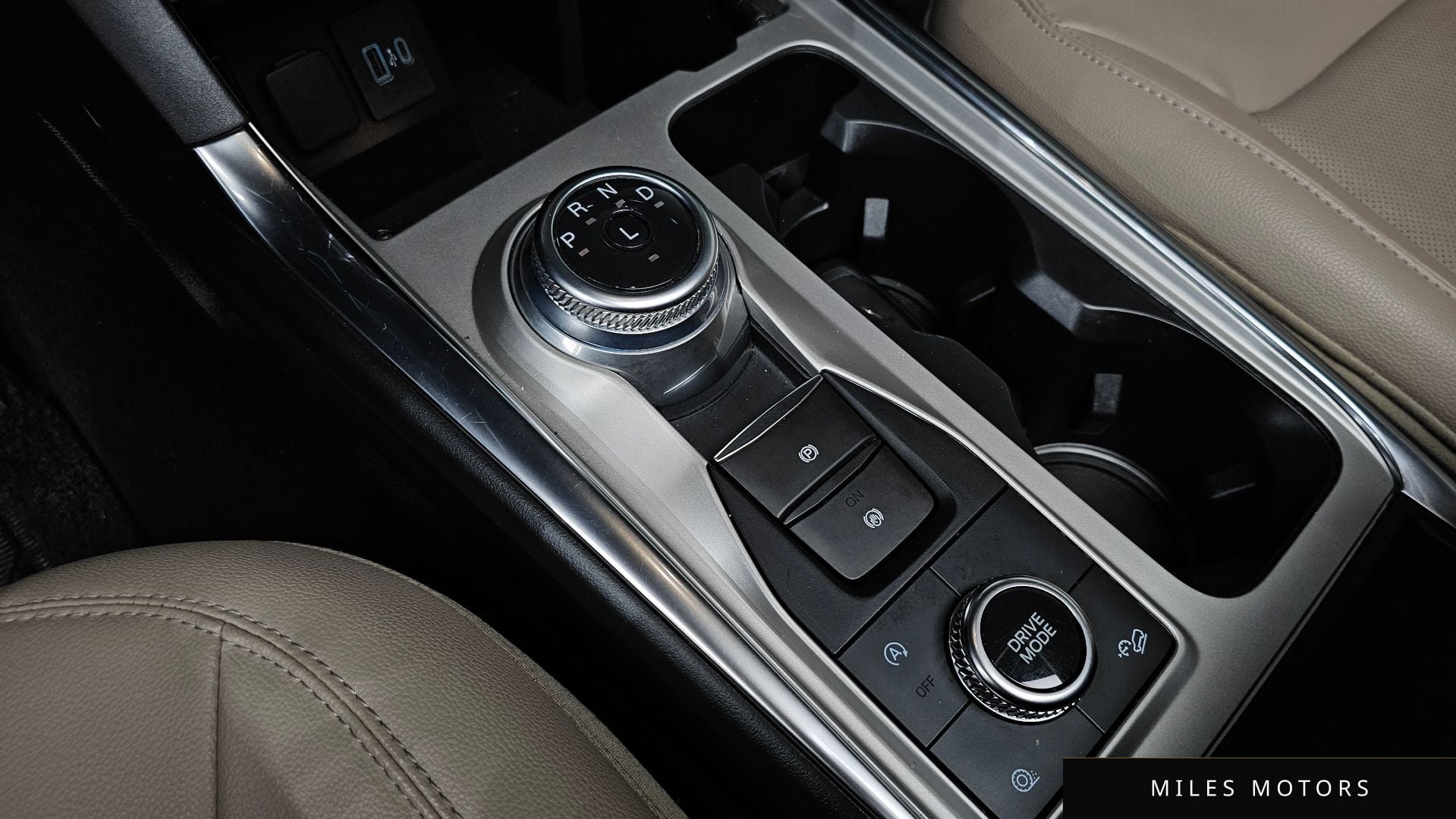 Ford Explorer 2021 — миниатюра 12