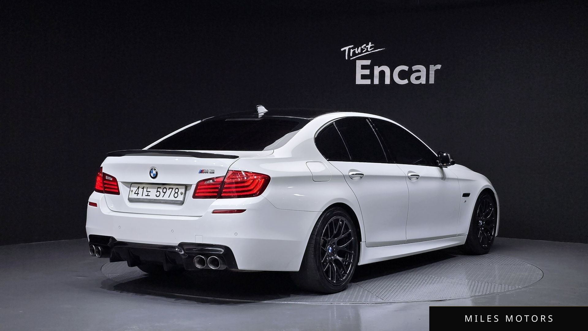 BMW 5 Series (F10) 2016 — миниатюра 2
