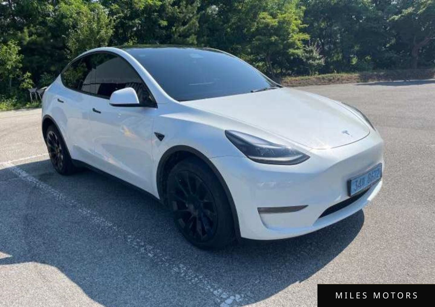 Tesla Model Y 2023 — миниатюра 6
