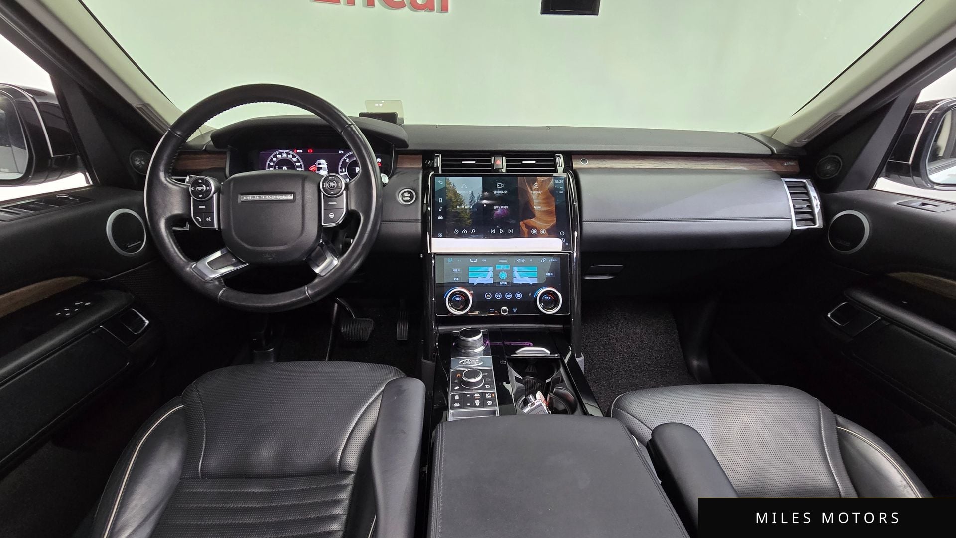 Land Rover Discovery 2018 — миниатюра 7