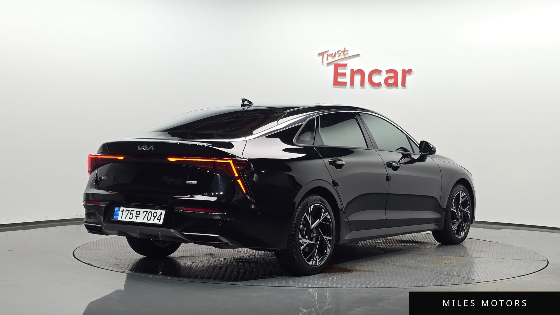 Kia K5 2025 — миниатюра 2