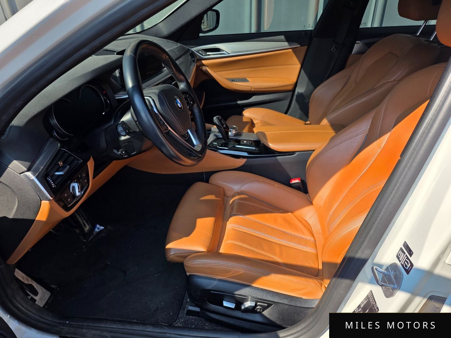 BMW 5 Series (G30) 2018 — миниатюра 3