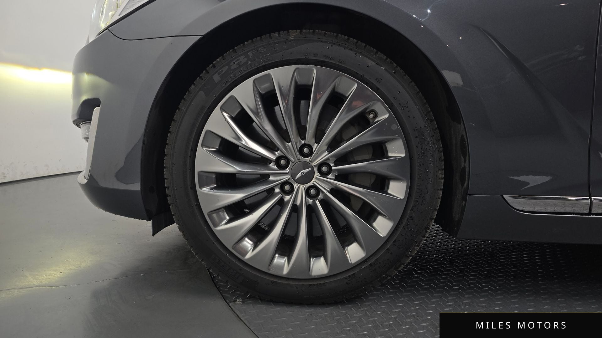Genesis EQ900 2016 — миниатюра 5