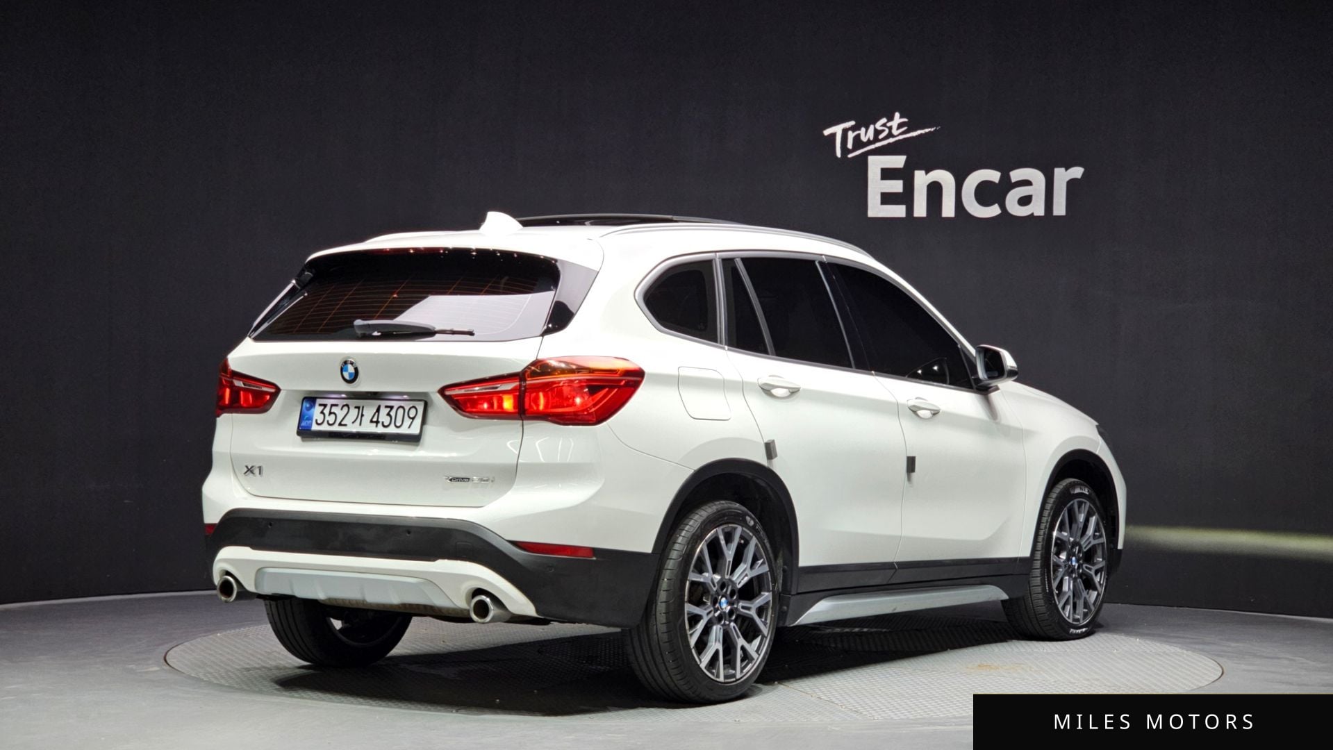 BMW X1 (F48) 2022 — миниатюра 2