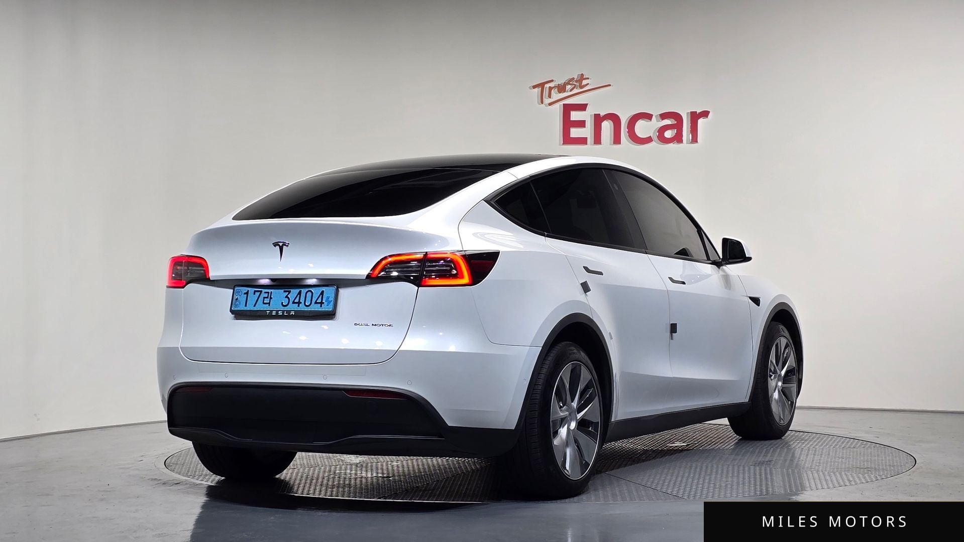 Tesla Model Y 2022 — фото 1 из 12