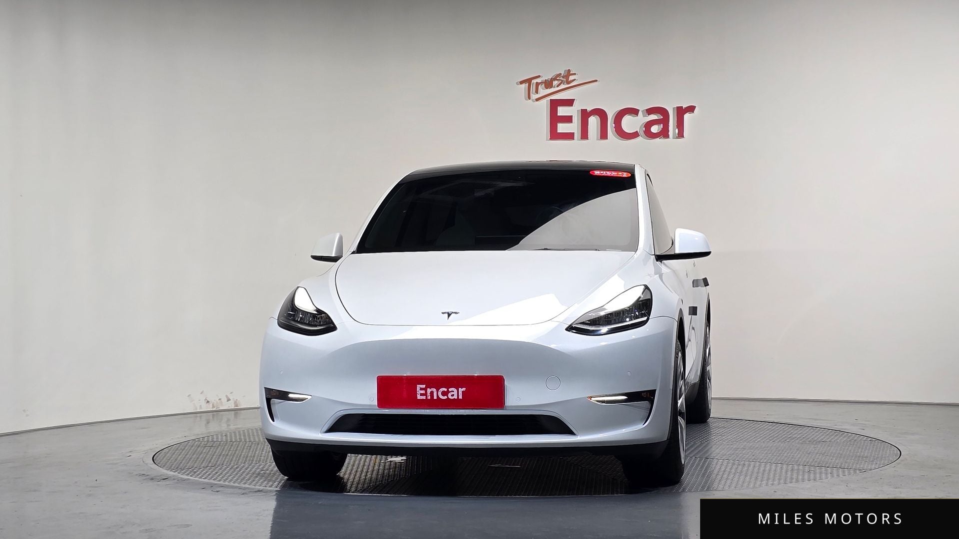 Tesla Model Y 2022 — миниатюра 2