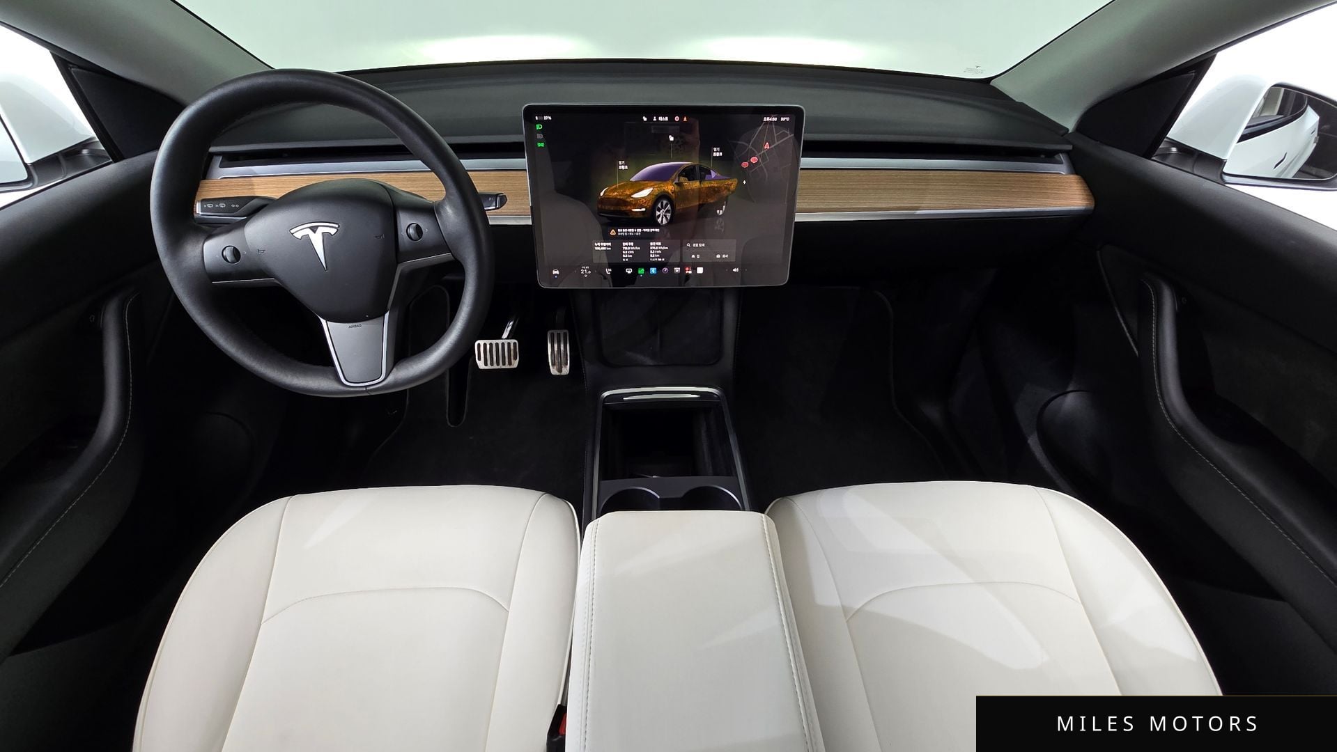Tesla Model Y 2022 — миниатюра 9