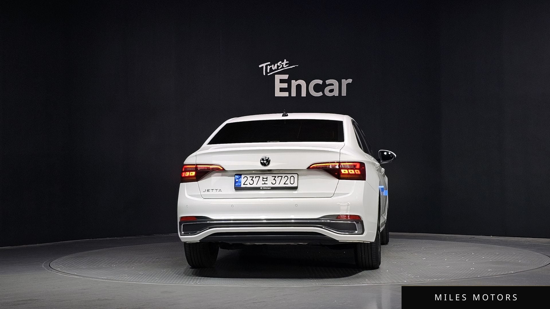 Volkswagen Jetta 2023 — миниатюра 4