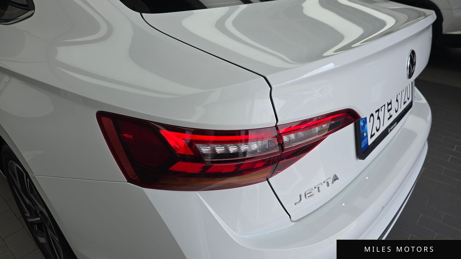 Volkswagen Jetta 2023 — миниатюра 9