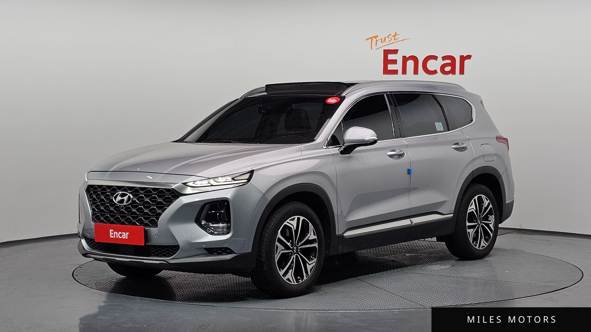 Hyundai Santafe 2019 — фото 1 из 12