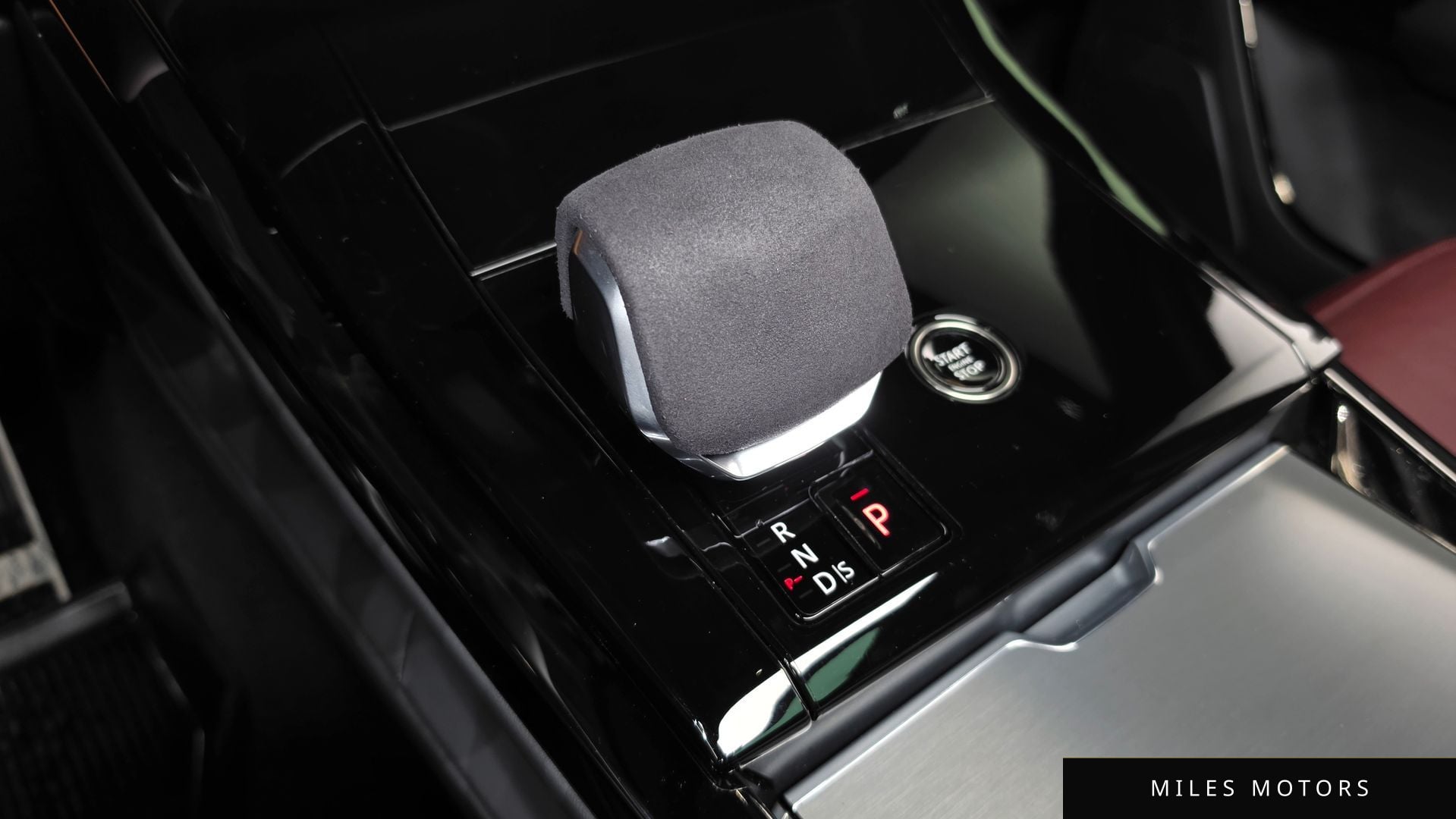 Land Rover Range Rover Sport 2025 — миниатюра 12