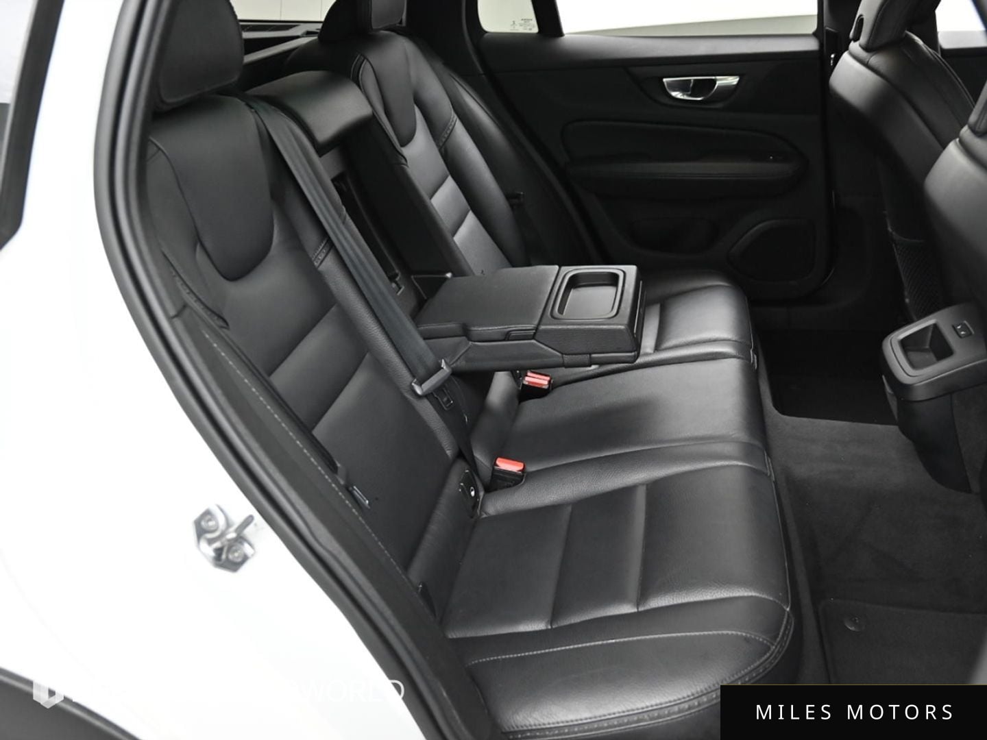Volvo V60 2020 — миниатюра 12