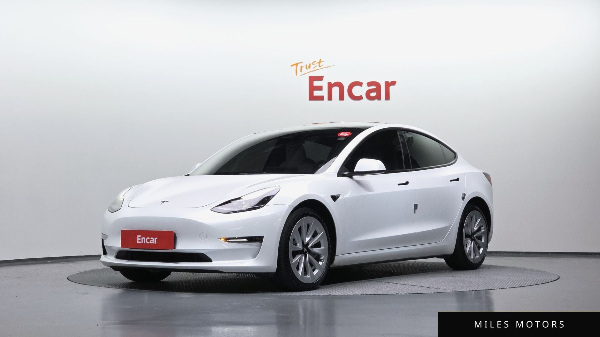 Tesla Model 3 2022 — фото 1 из 12